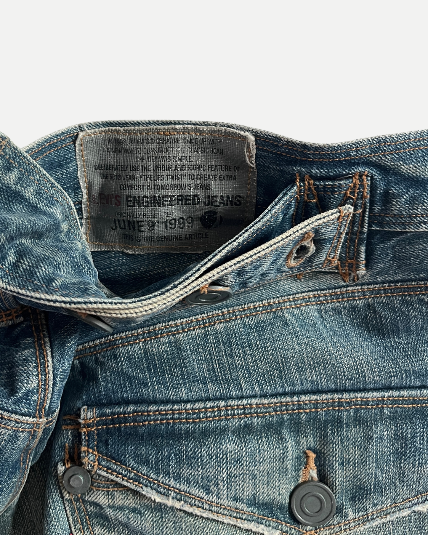 Levi's Engineered buckle jeans ☆ size 33x34