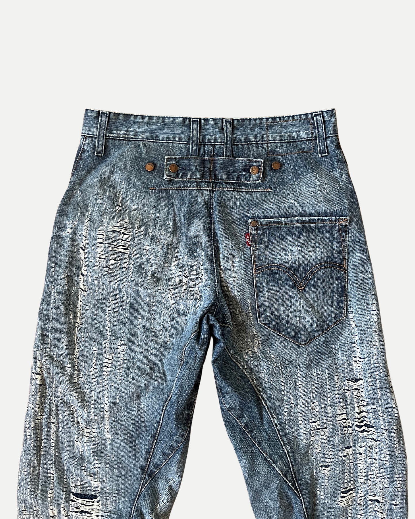 Levi’s Engineered distressed jeans ☆ size 30x34
