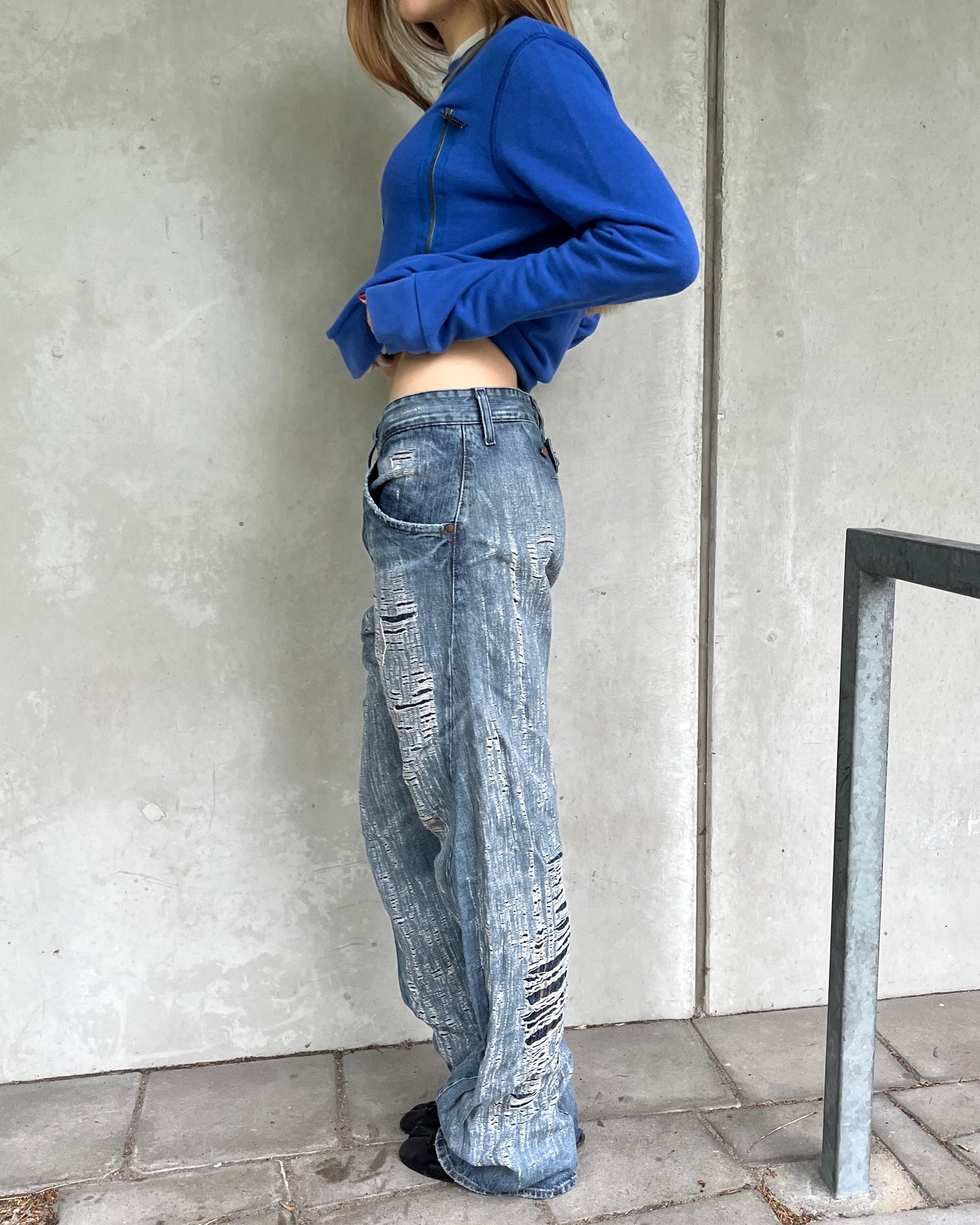 Levi’s Engineered distressed jeans ☆ size 30x34