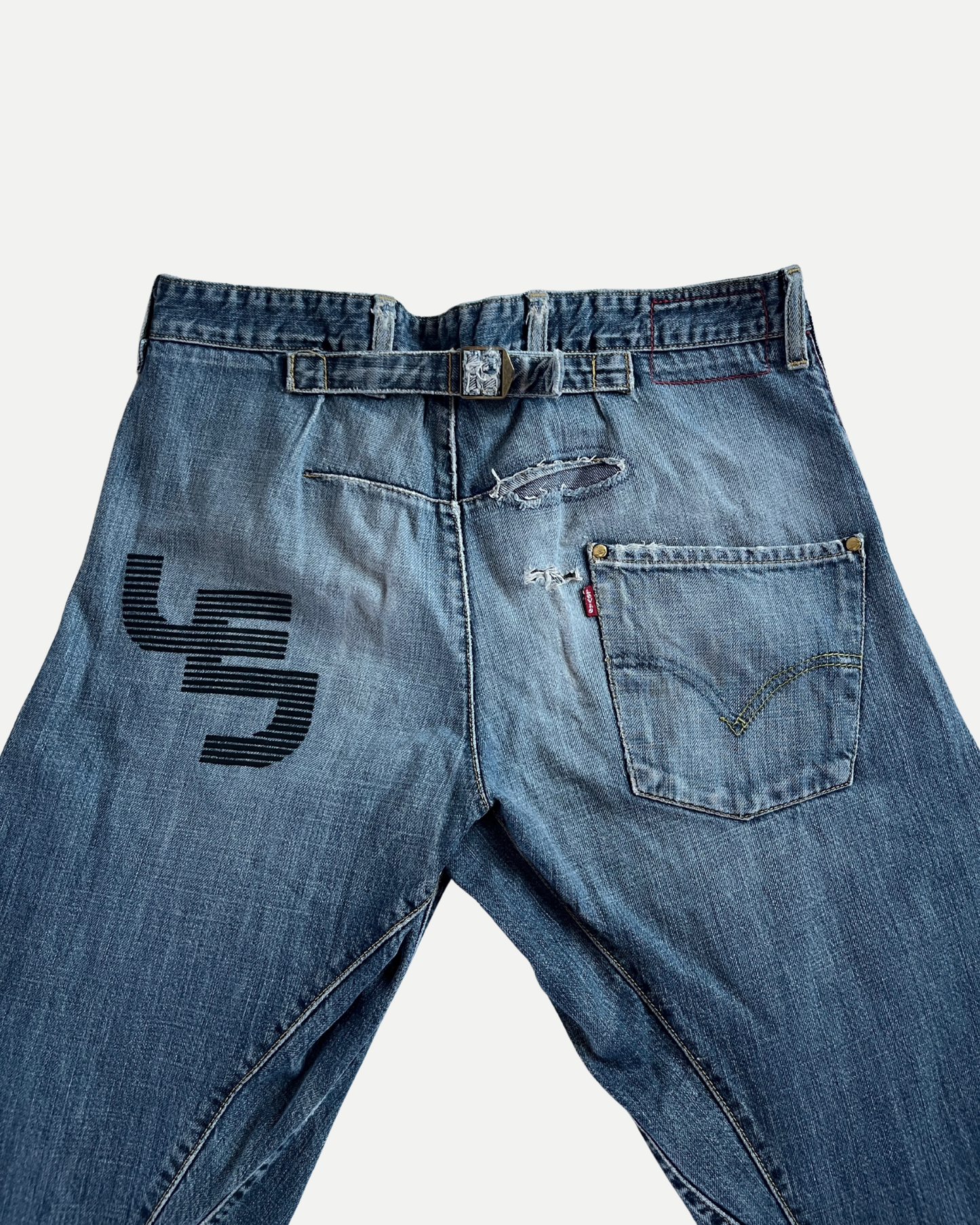Levi's Engineered buckle jeans ☆size 32 x 34